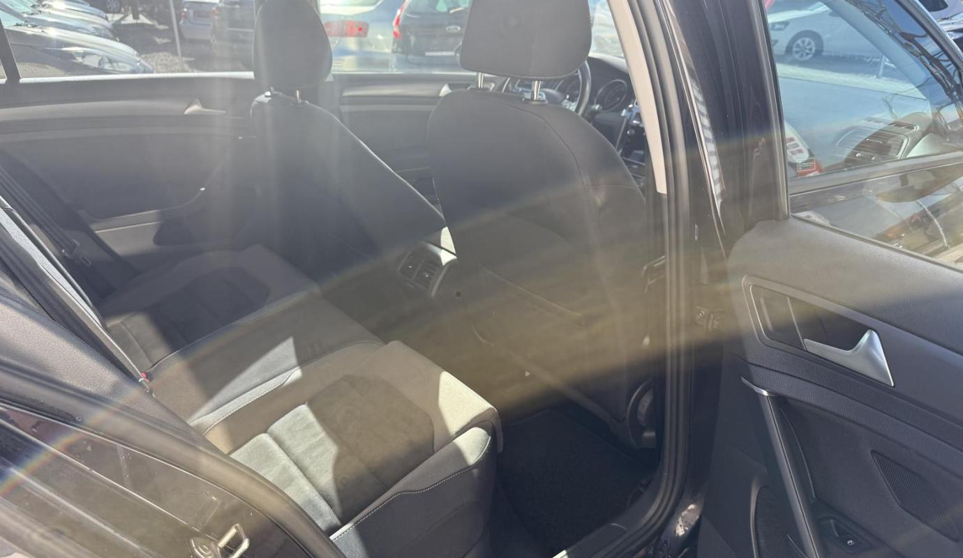 Volkswagen Golf VII