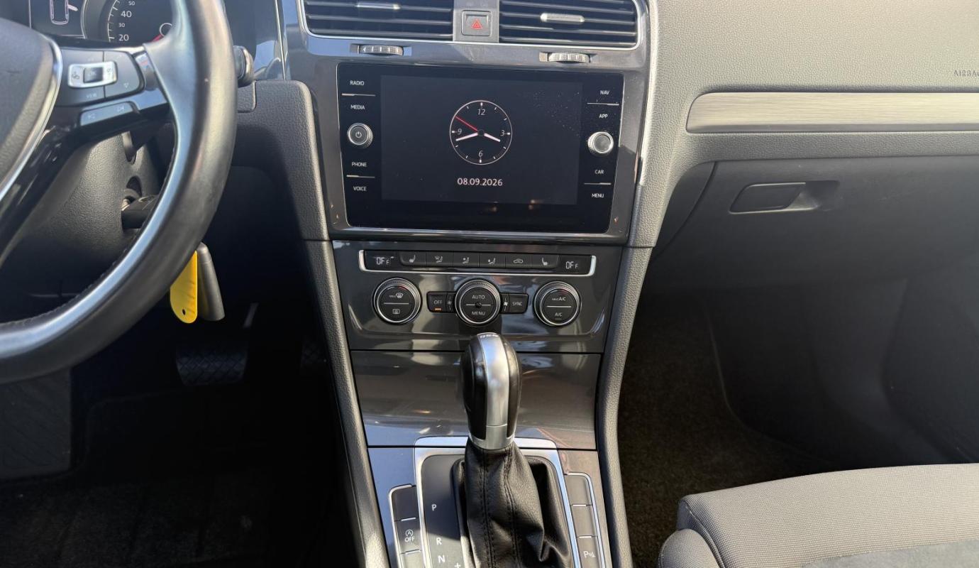Volkswagen Golf VII
