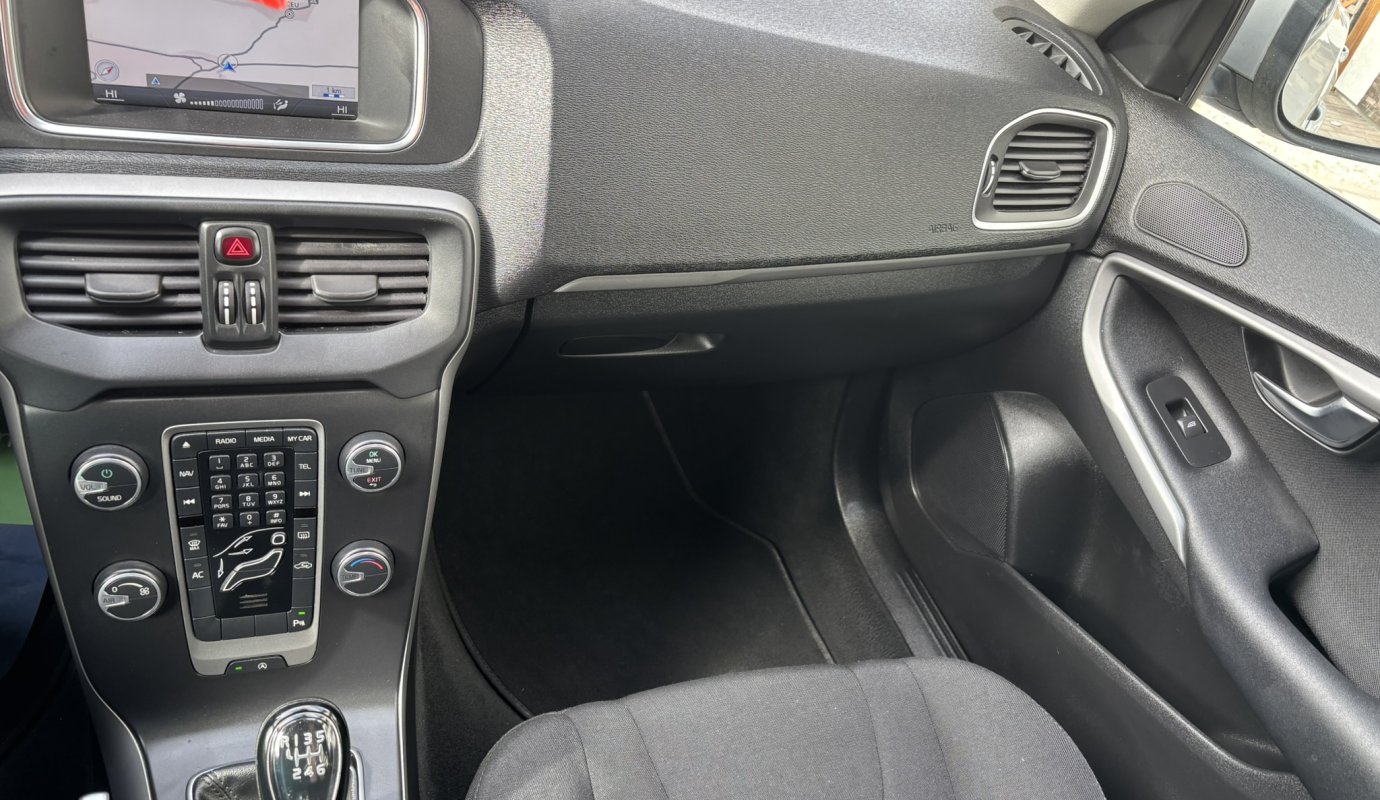 Volvo V40