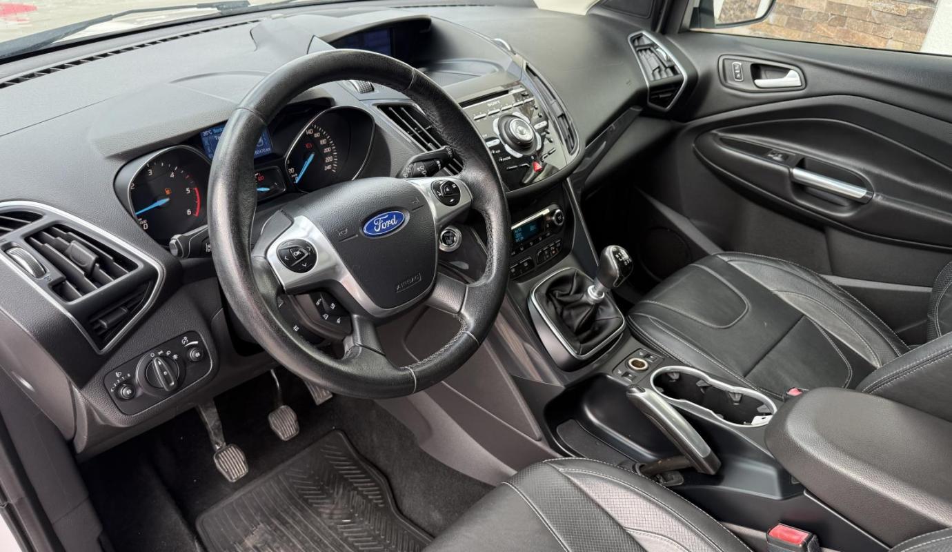 Ford Kuga 4×4 Titanium