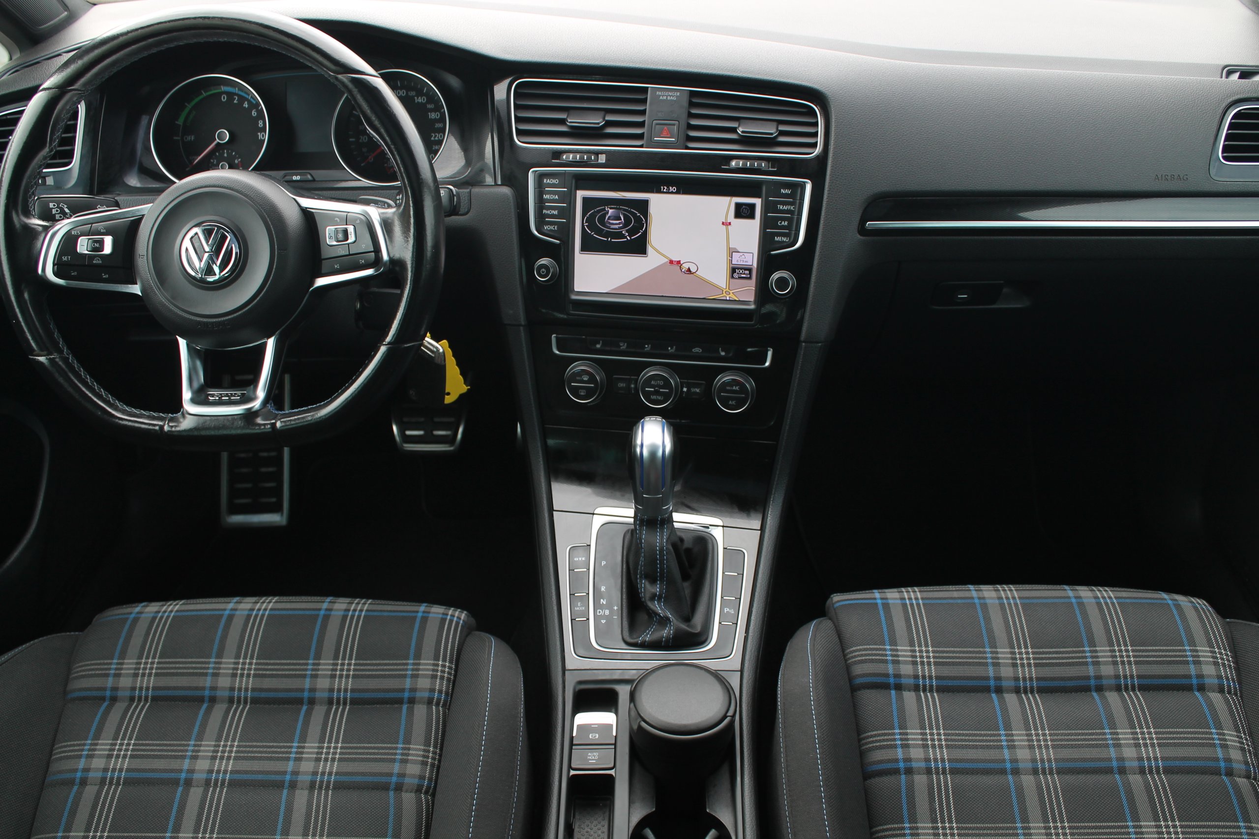 Volkswagen Golf GTE Hybrid