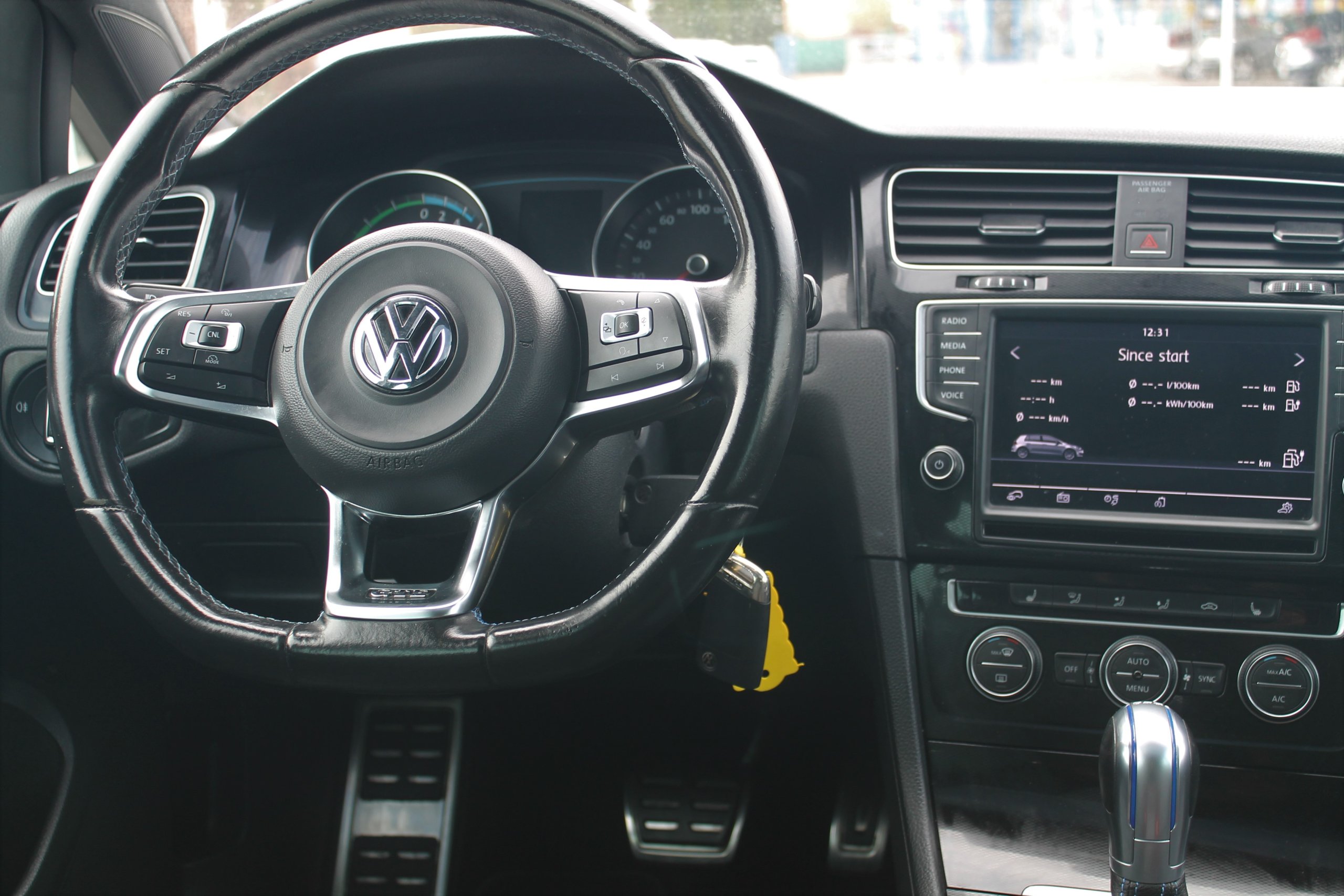 Volkswagen Golf GTE Hybrid