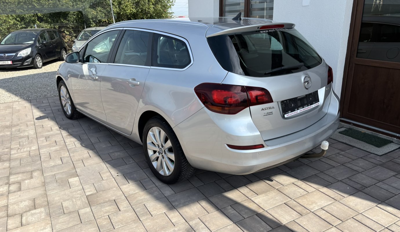 Opel Astra J 2011 1.7 CDTI