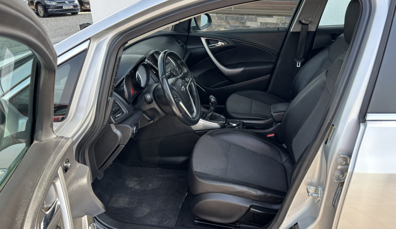 Opel Astra J 2011 1.7 CDTI