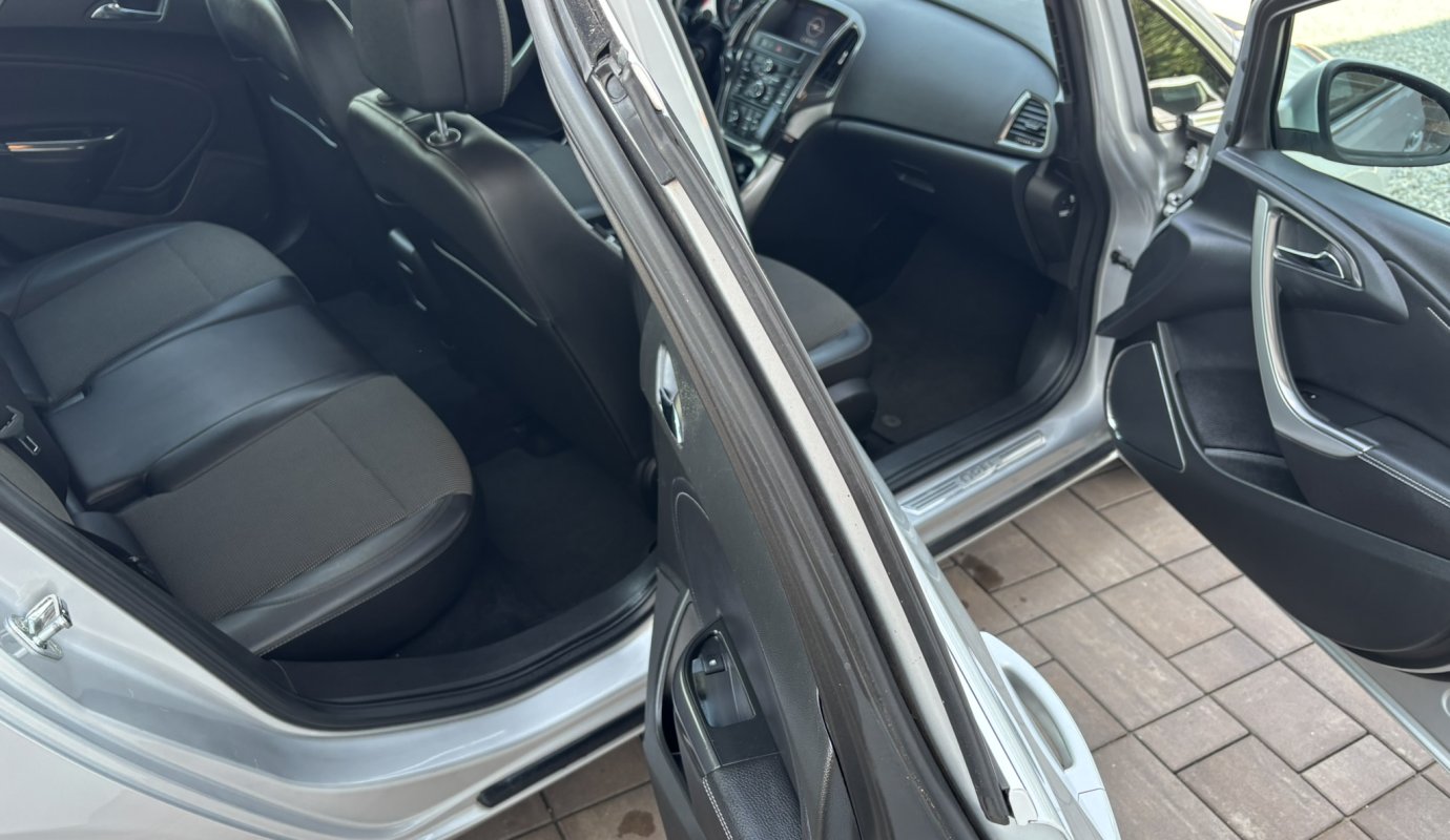 Opel Astra J 2011 1.7 CDTI