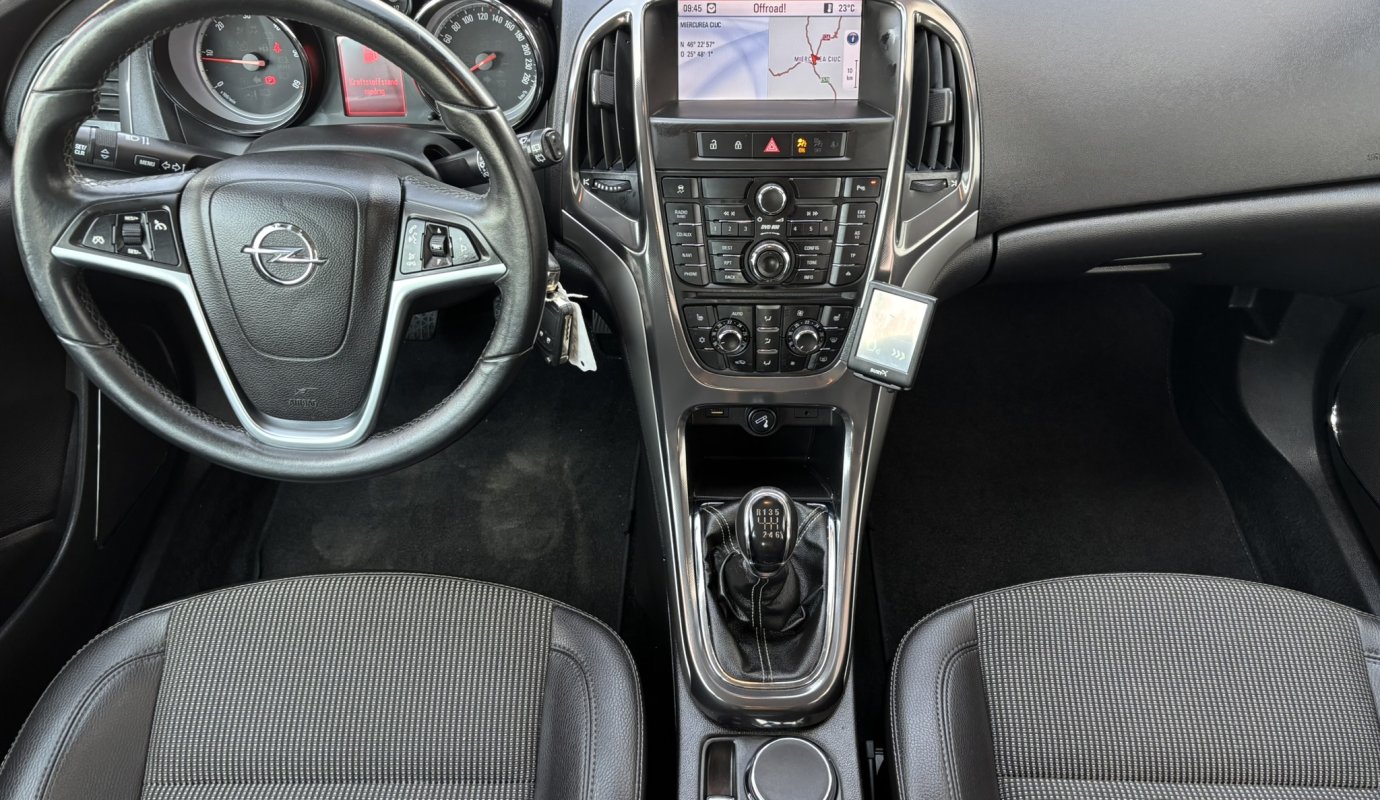 Opel Astra J 2011 1.7 CDTI