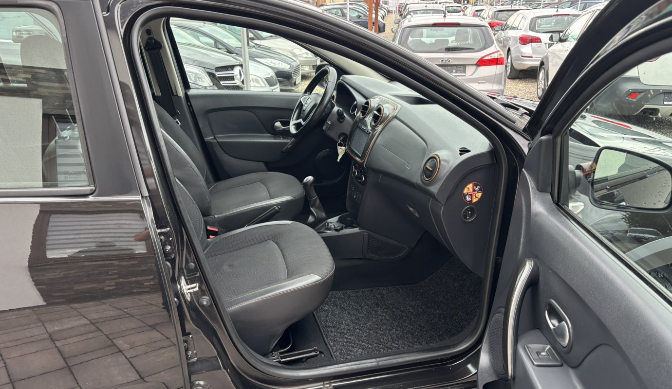 Dacia Sandero Stepway Celebration