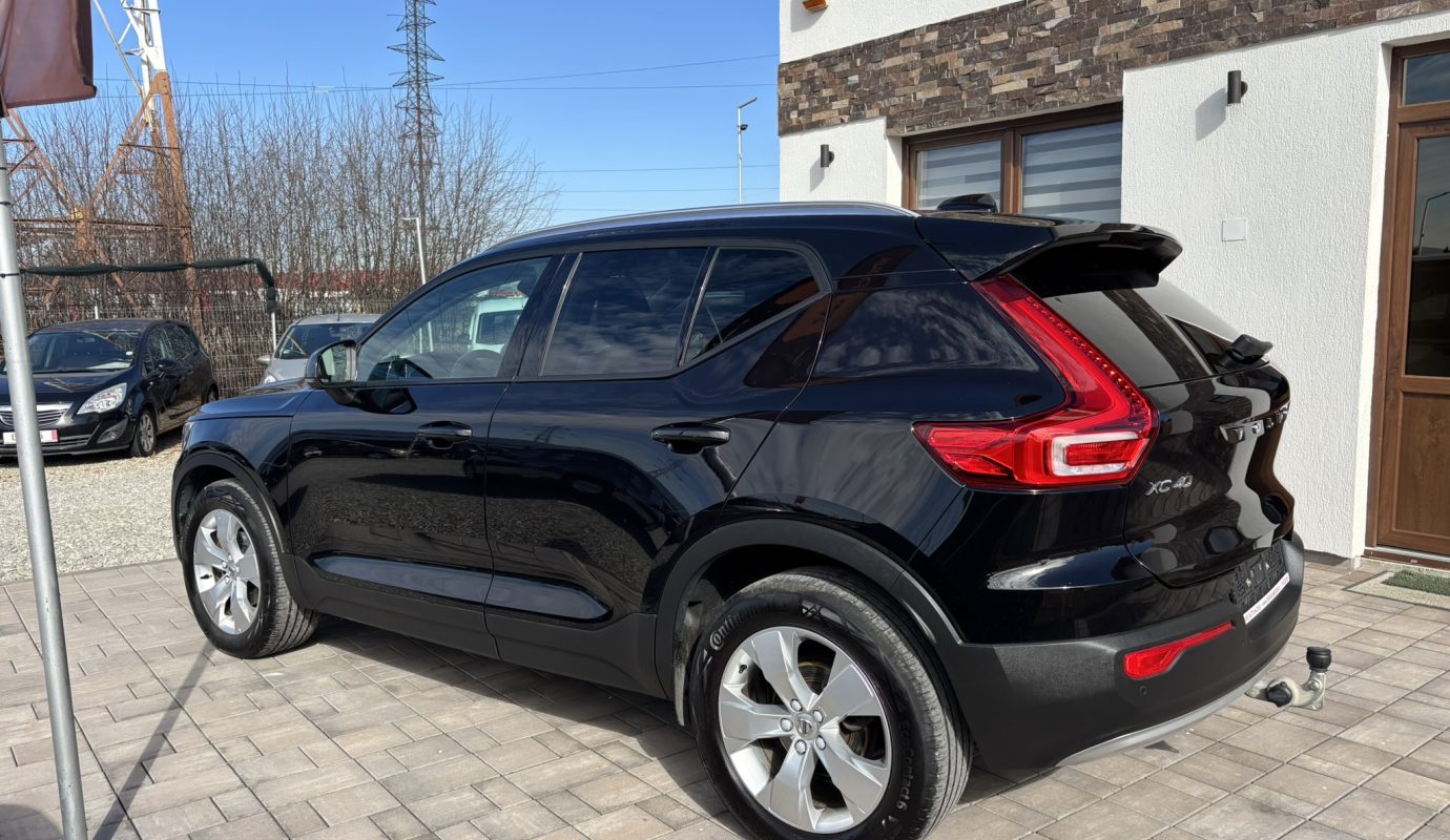 Volvo XC40 2021