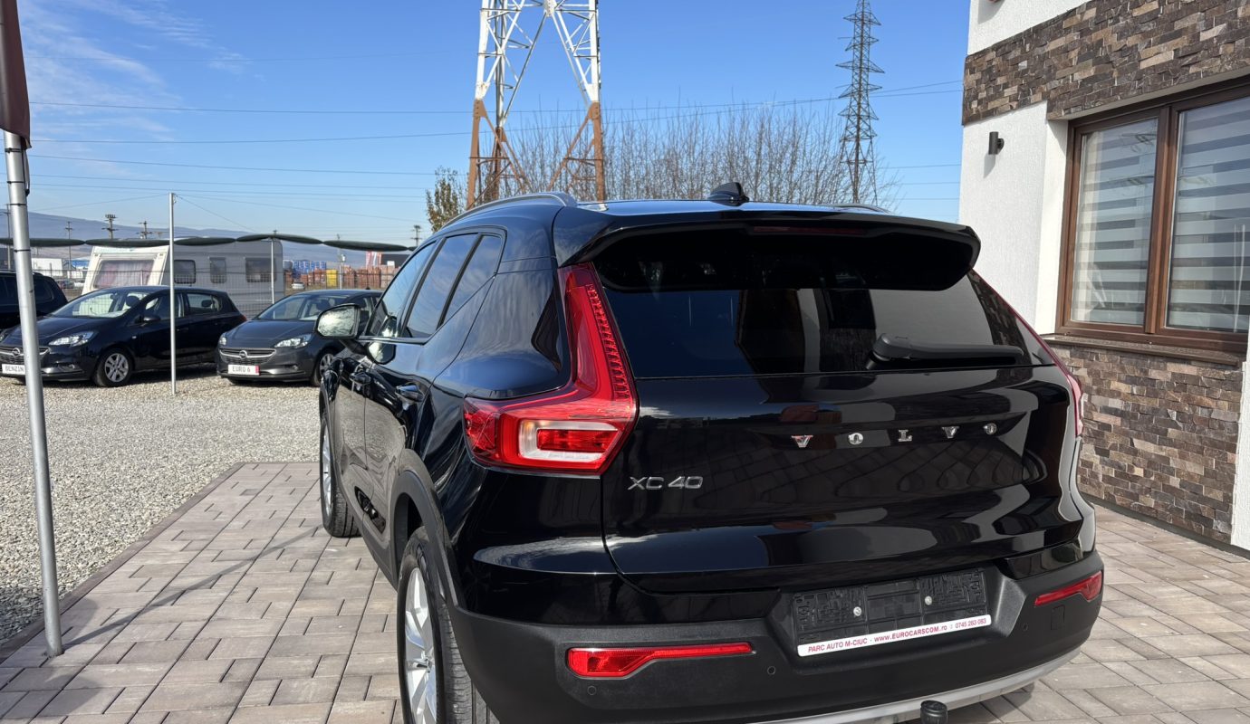 Volvo XC40 2021