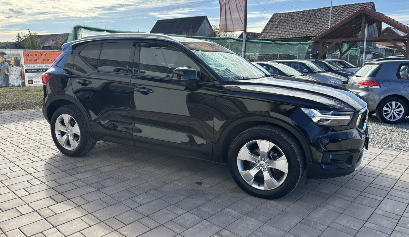 Volvo XC40 2021