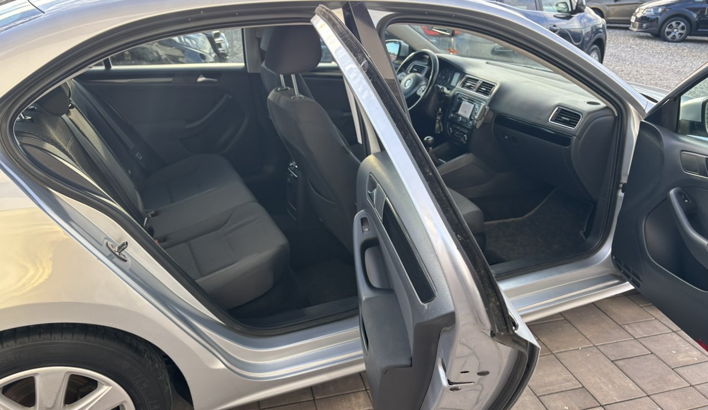 Volkswagen Jetta 2012