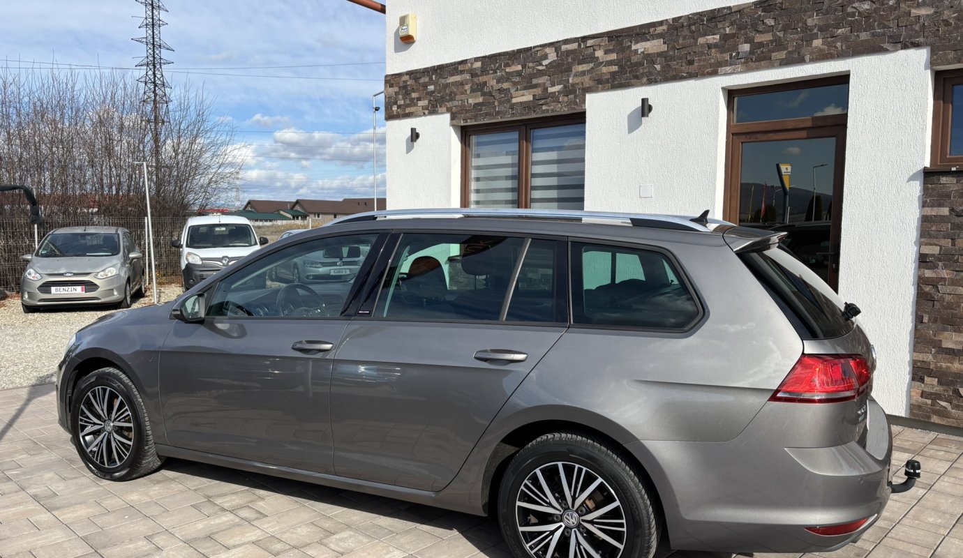 Volkswagen Golf VII