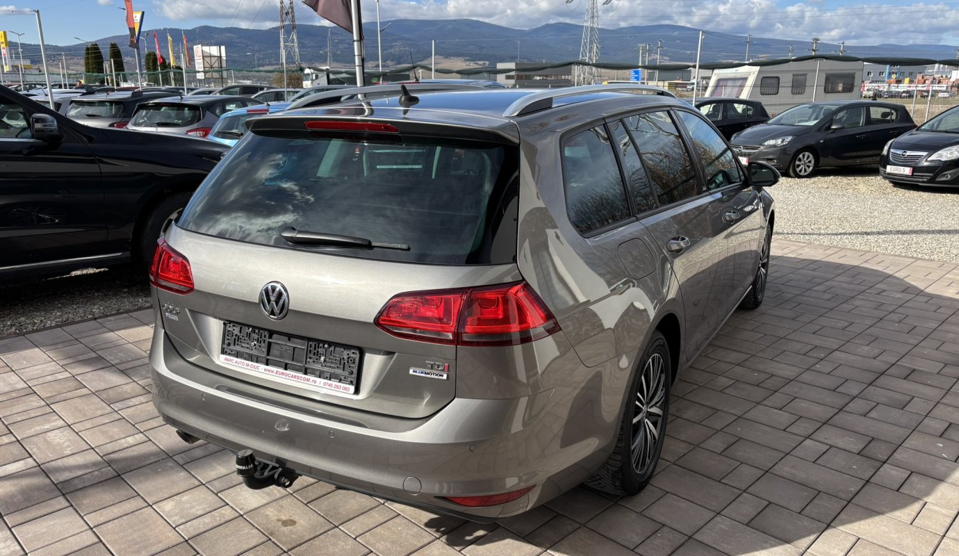 Volkswagen Golf VII