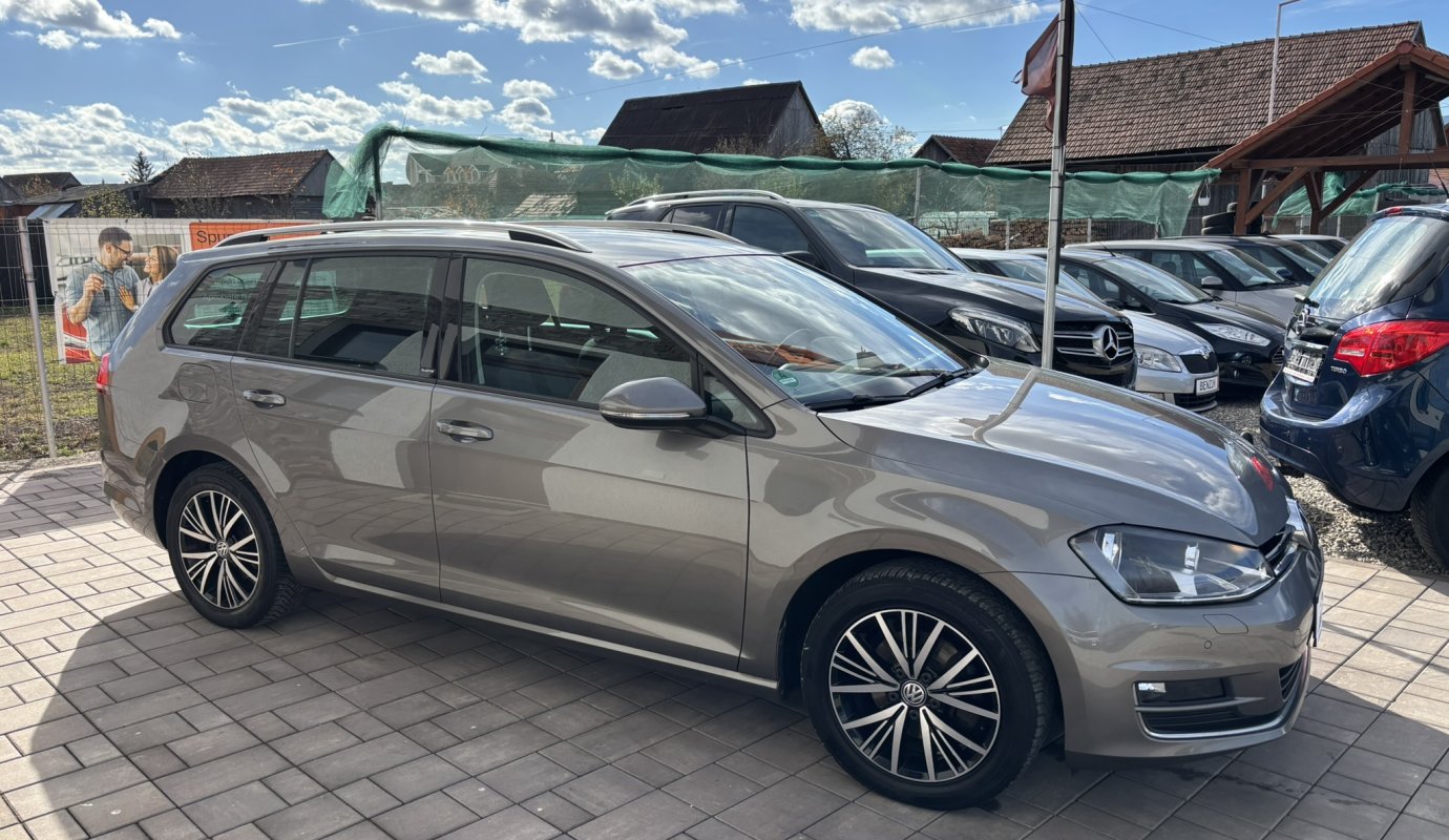 Volkswagen Golf VII