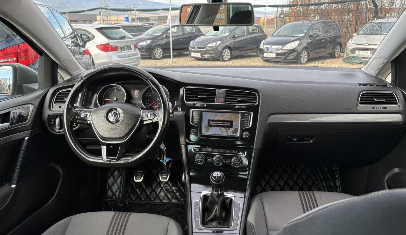 Volkswagen Golf VII