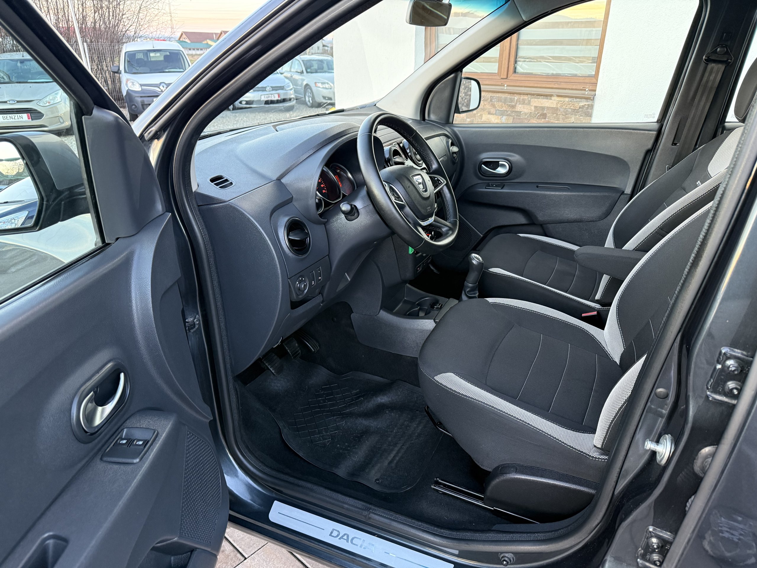 Dacia Lodgy Stepway 7Locuri