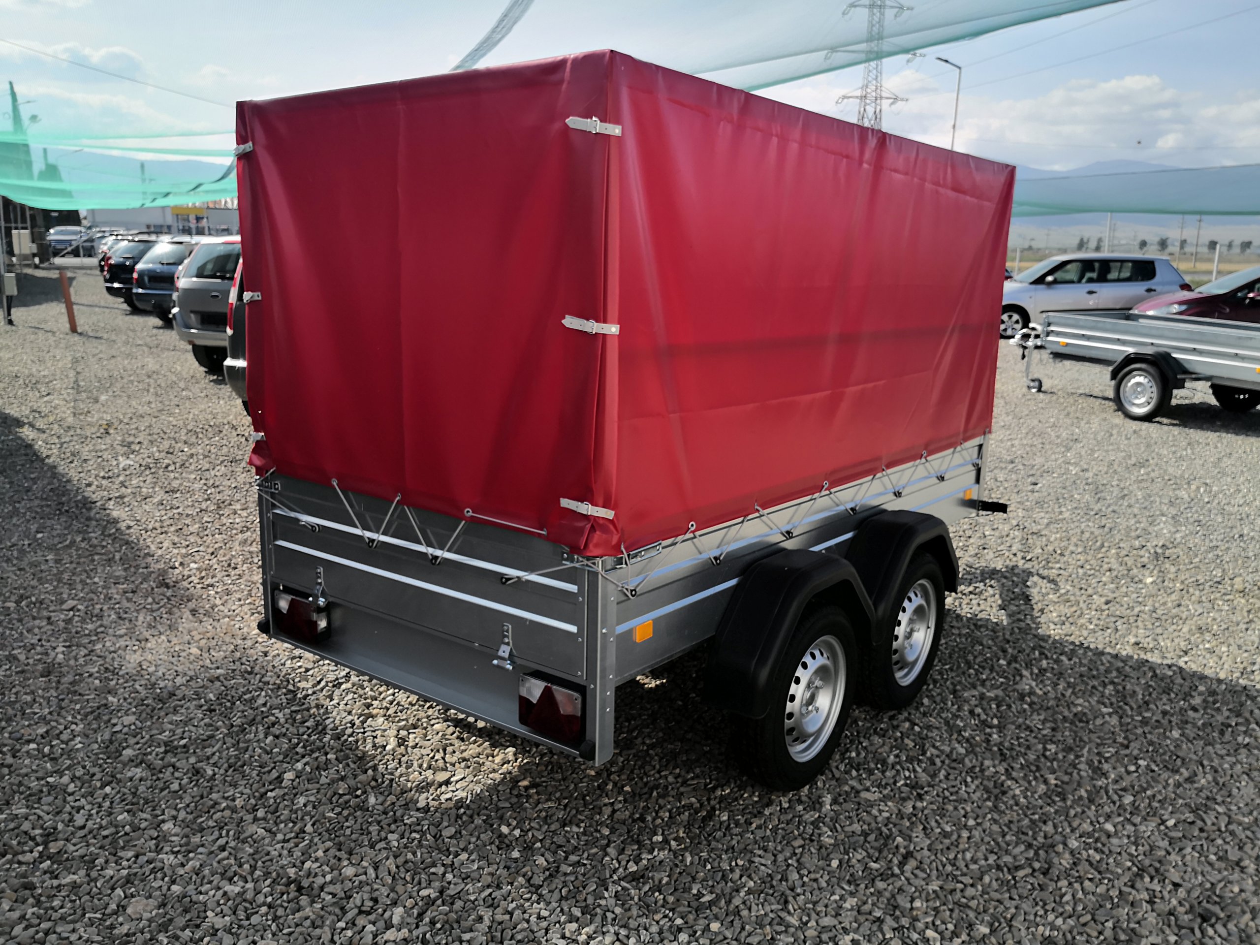 Remorcă cu prelată 245×130