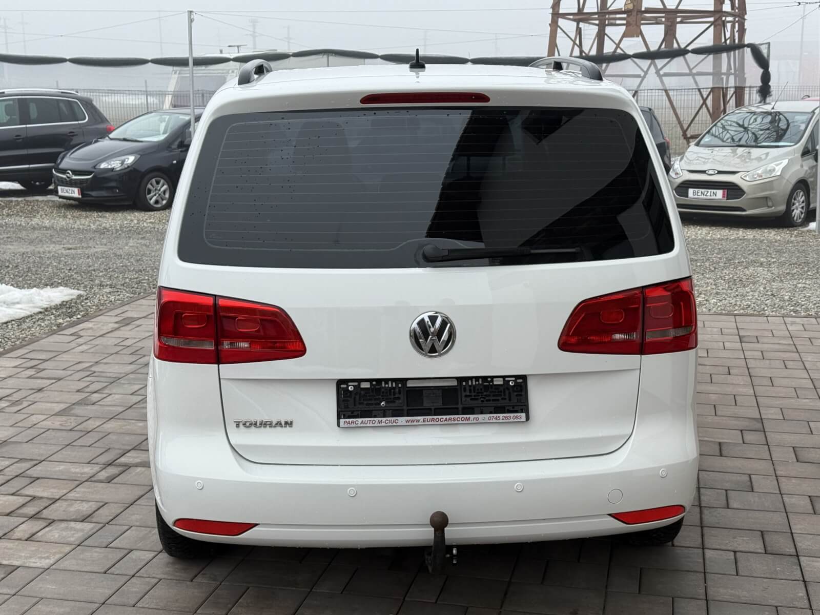 Volkswagen Touran 7 locuri