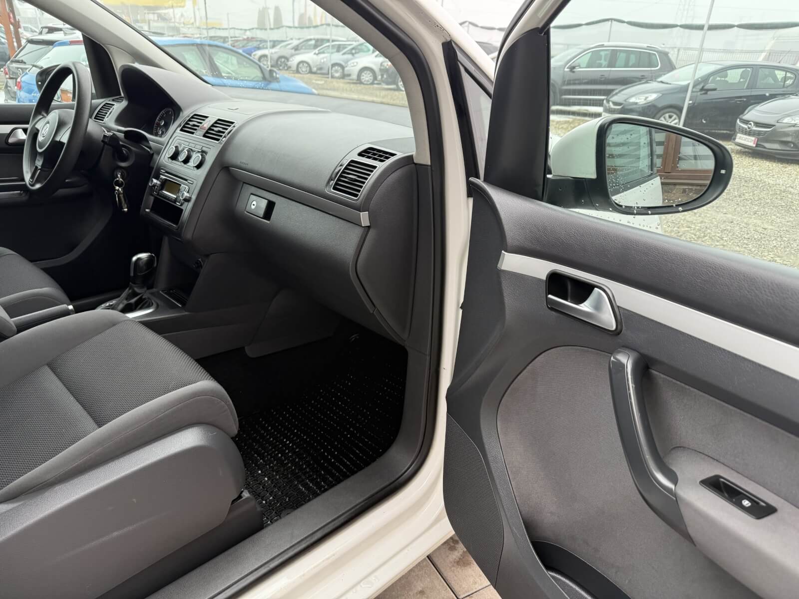 Volkswagen Touran 7 locuri