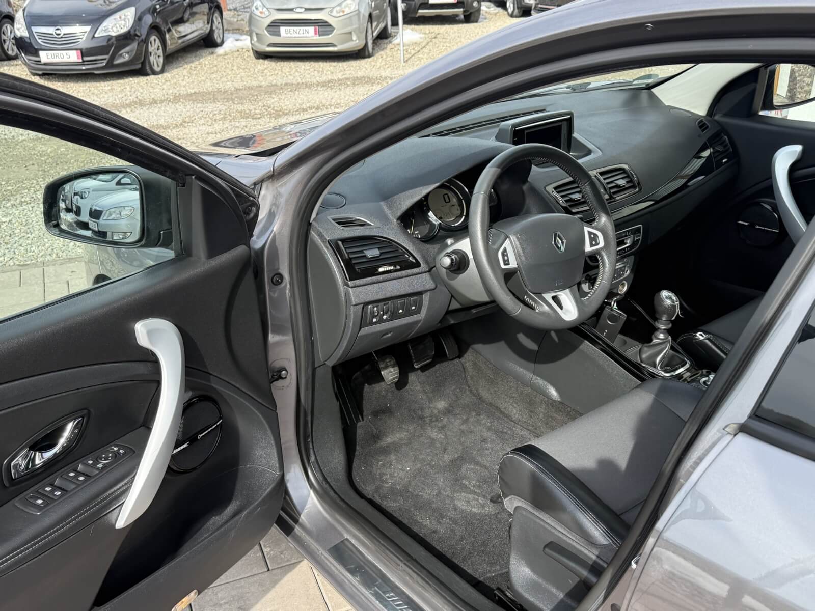 Renault Megane Bose