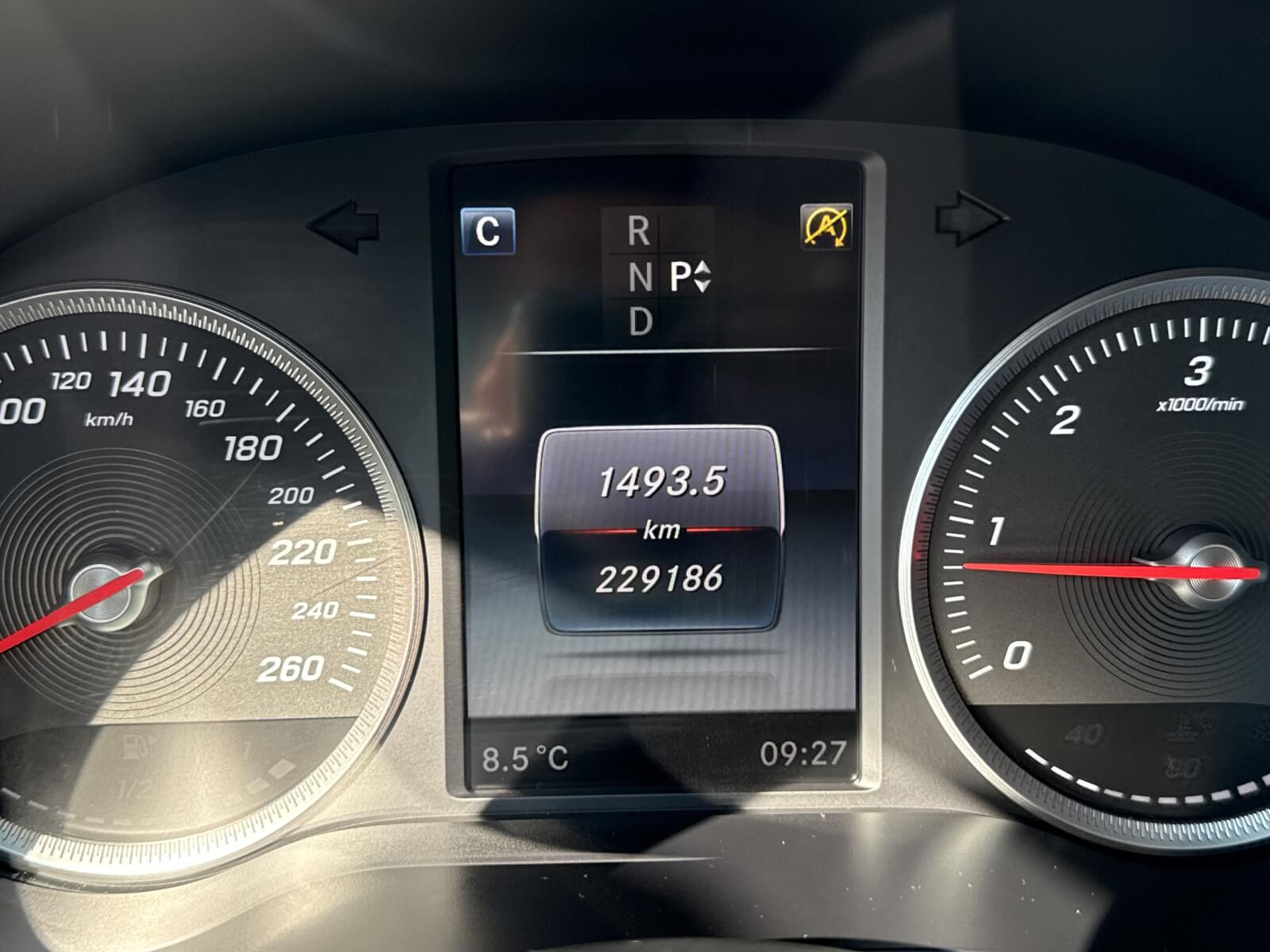 Mercedes Benz C220d