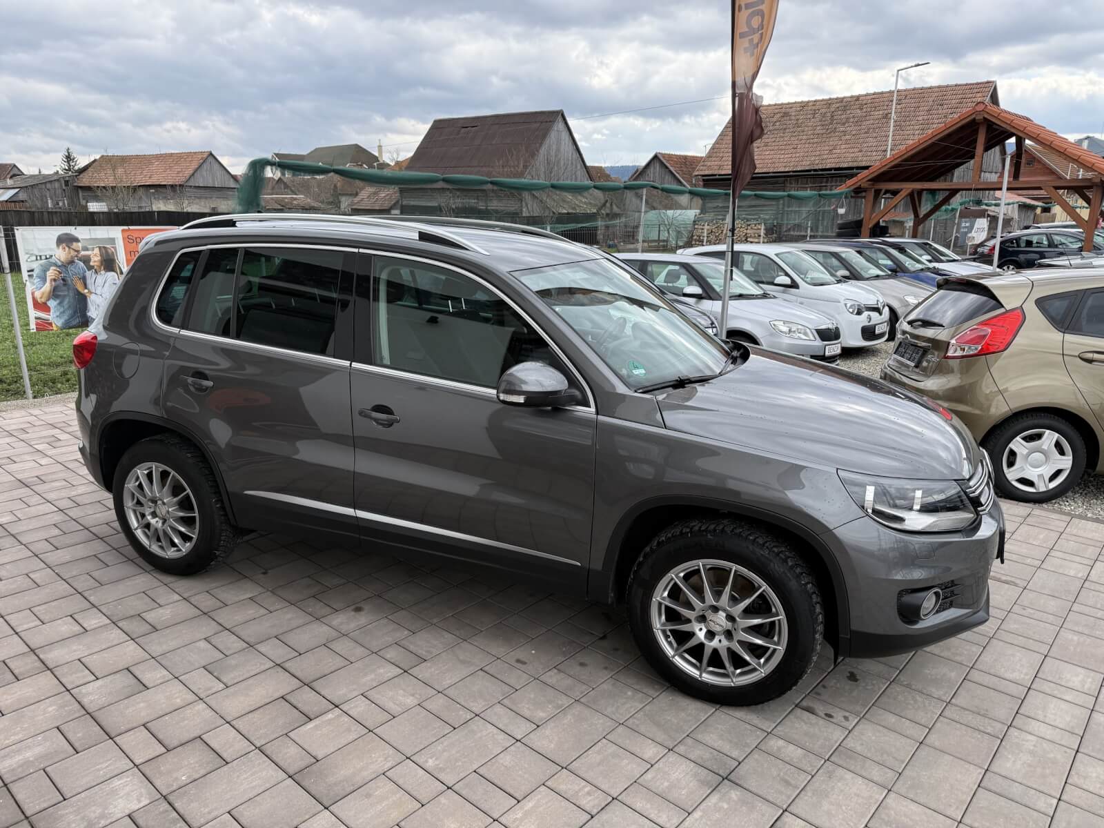 Volkswagen Tiguan Volkswagen Tiguan