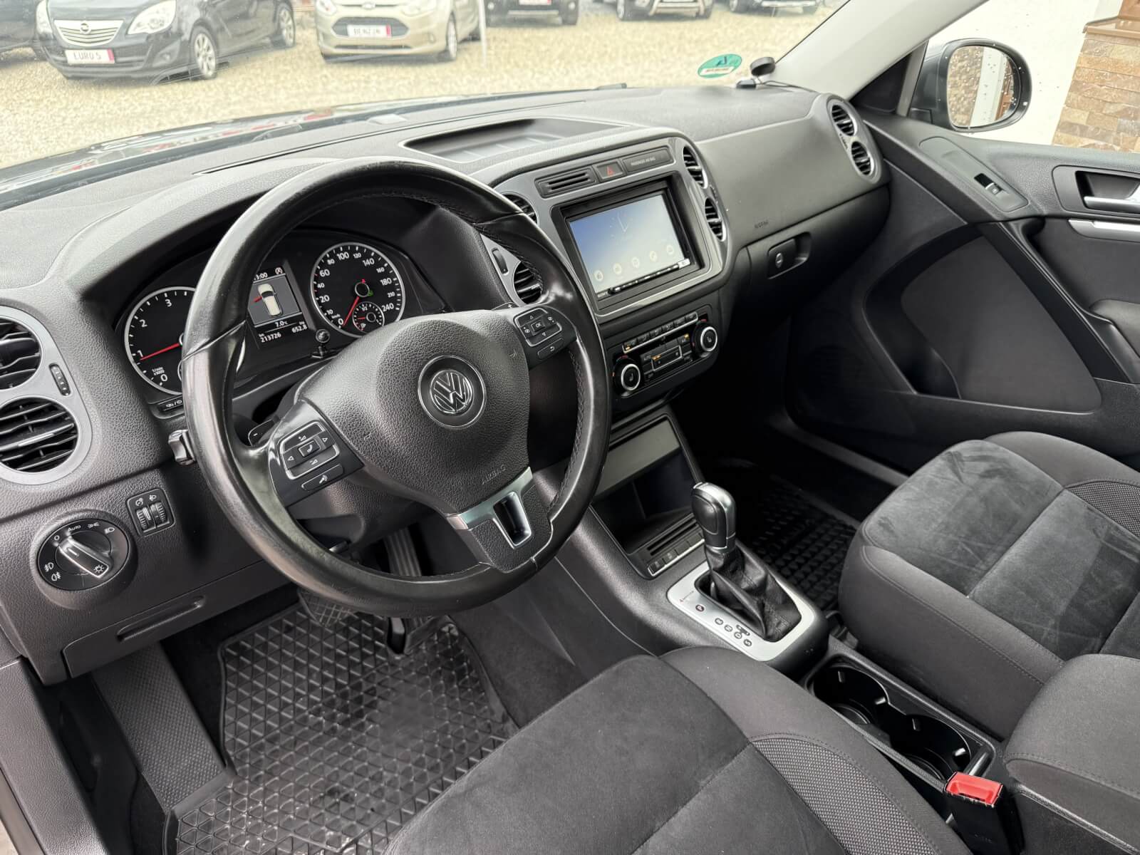 Volkswagen Tiguan Volkswagen Tiguan