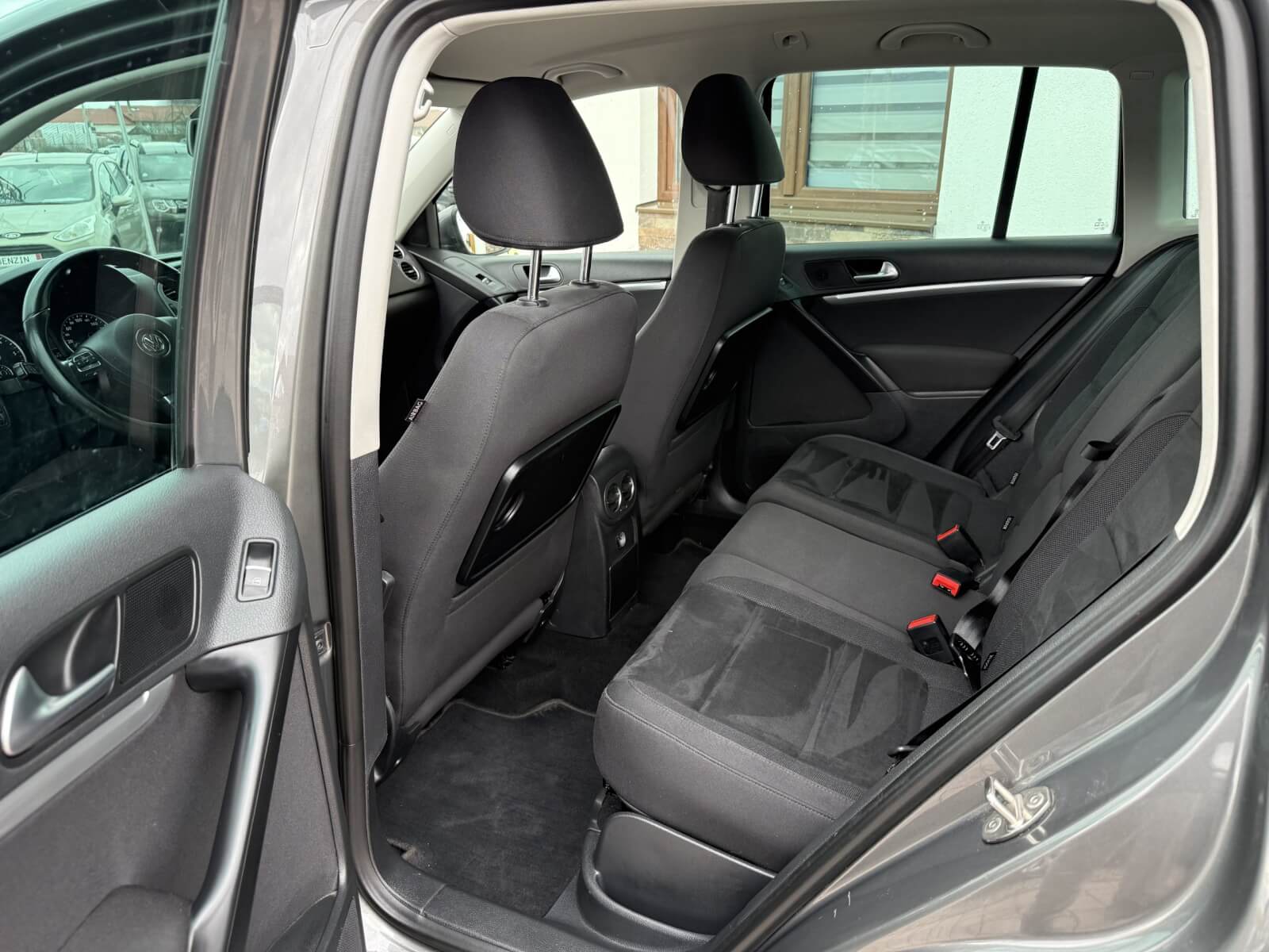 Volkswagen Tiguan Volkswagen Tiguan