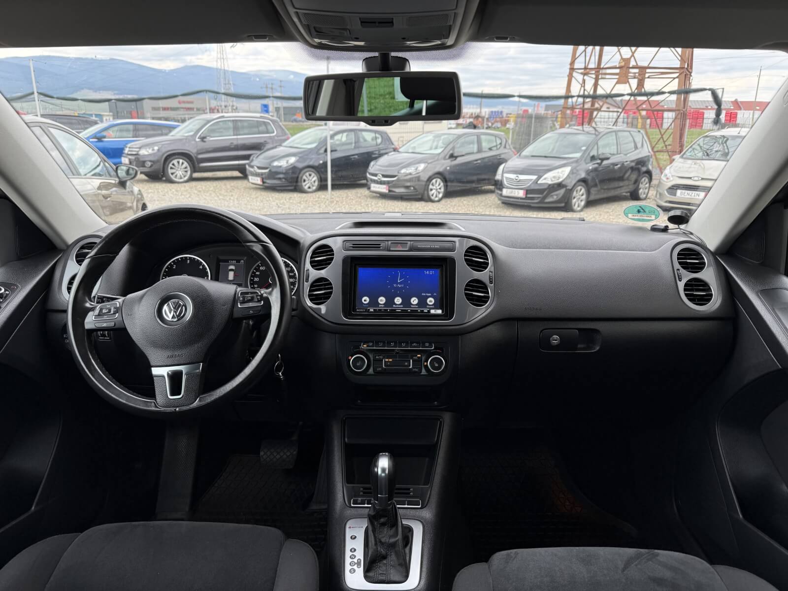 Volkswagen Tiguan Volkswagen Tiguan