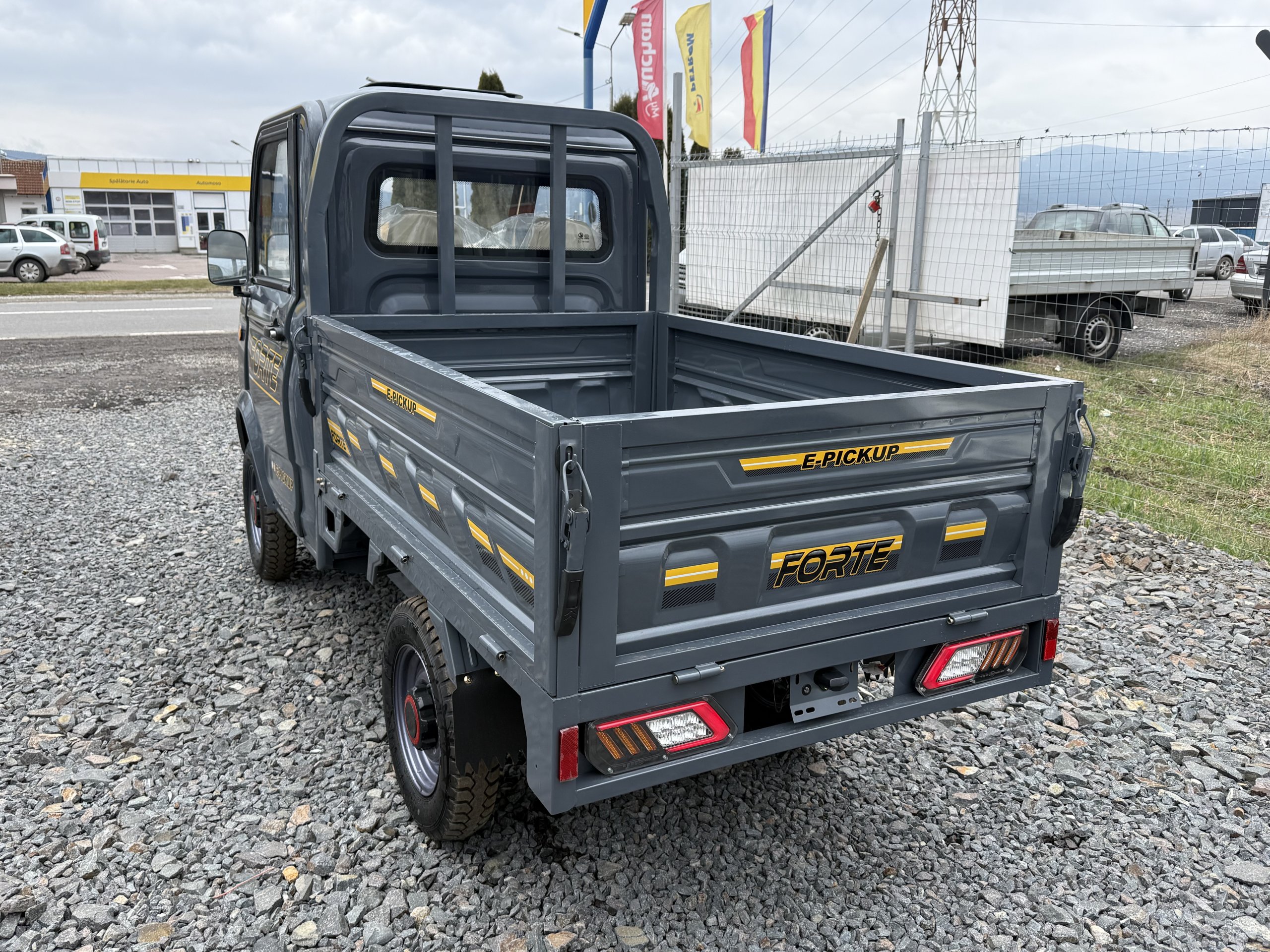 Forte E-Pickup, Camioneta