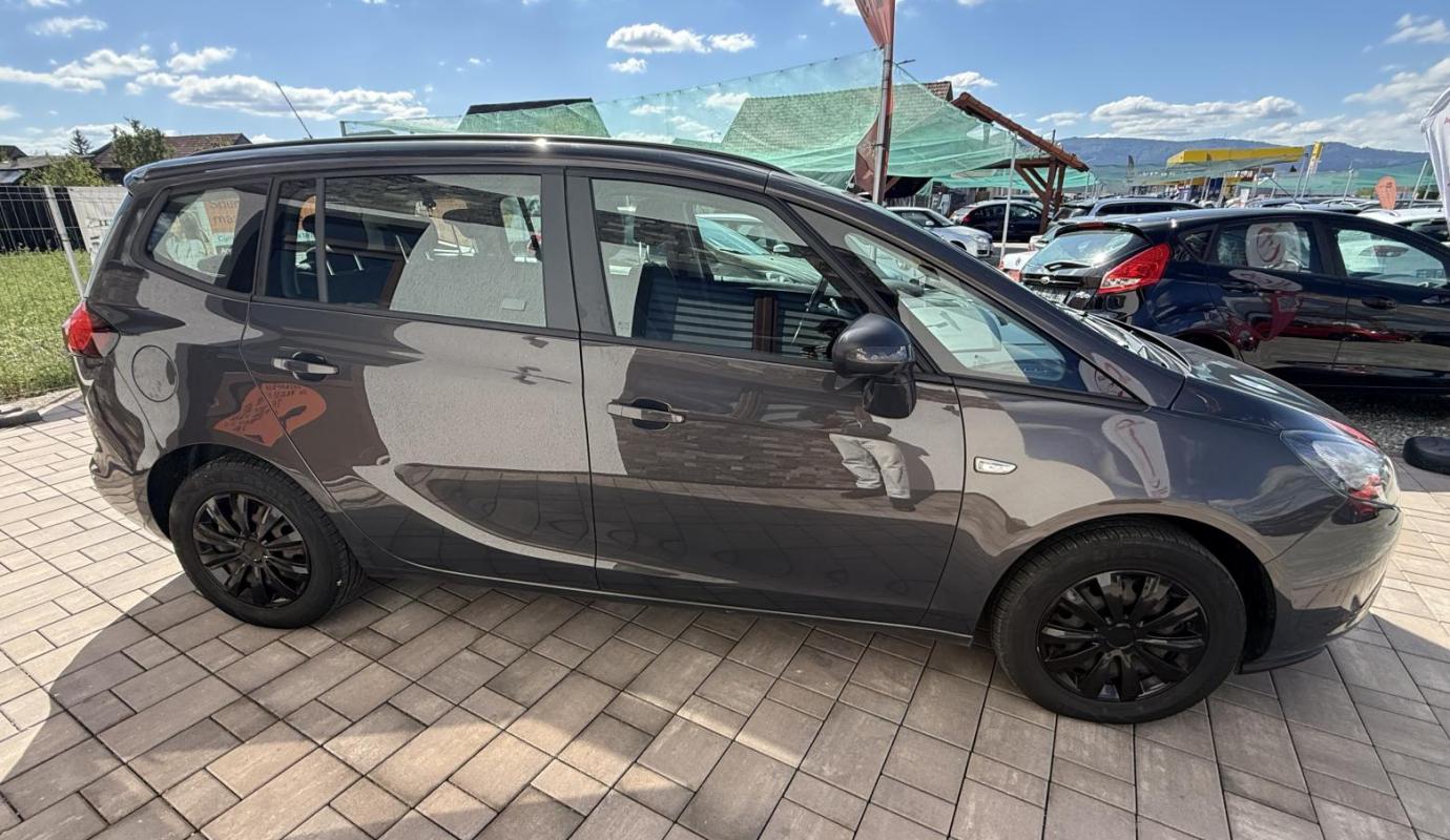 Opel Zafira 7 Locuri